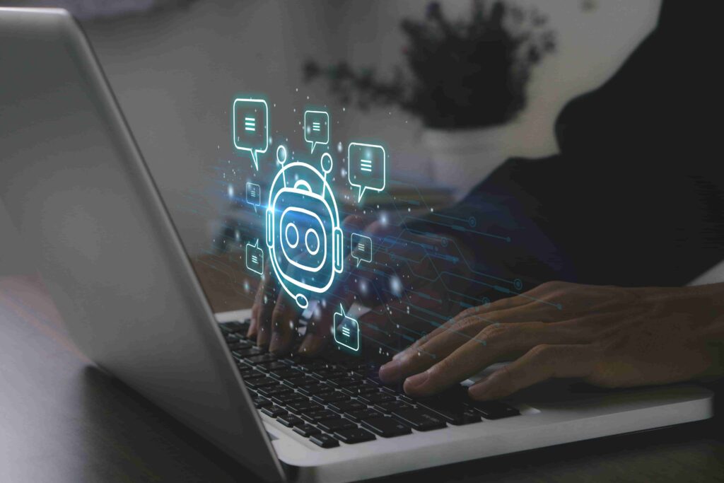 「AWSでチャットボットを作る代表的な2つの構成パターン」のイメージ画像